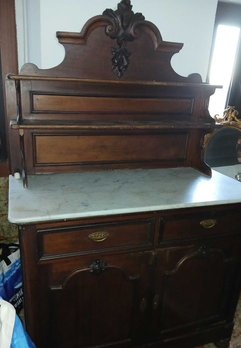 Louceiro de cozinha antigo