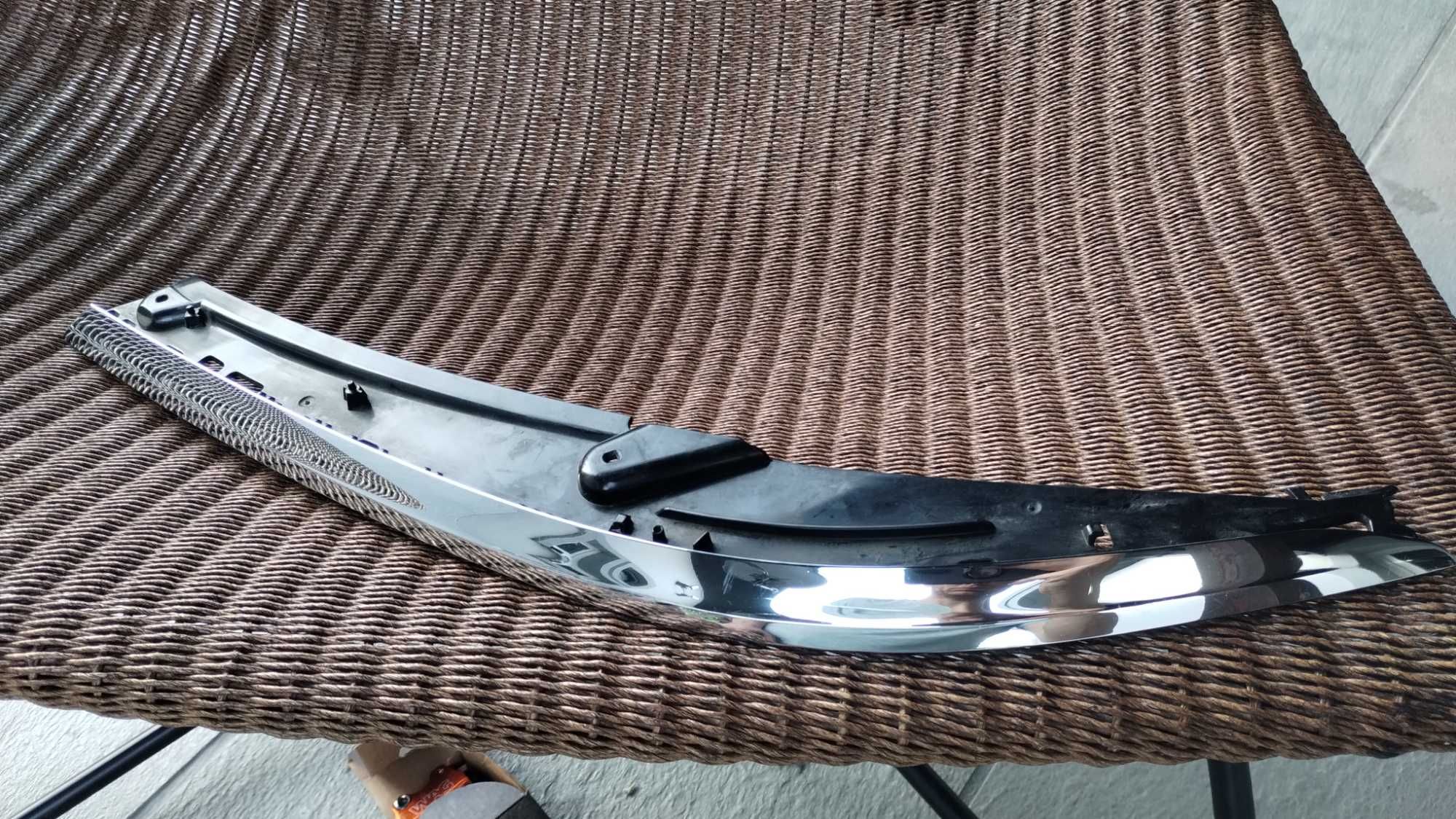 LISTWA chrom lampy osłona VW Passat b8