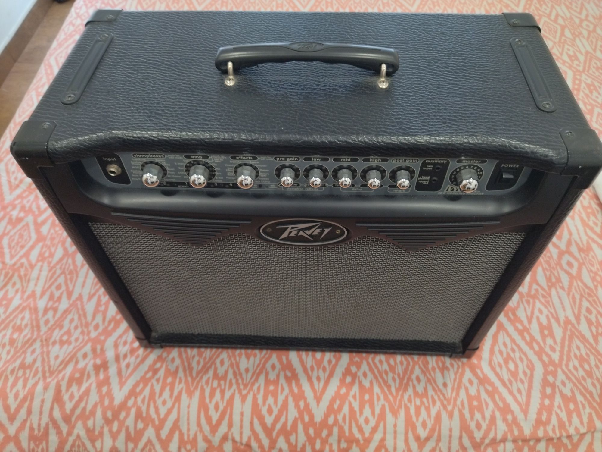 Amplificador Peavey 30w impecável