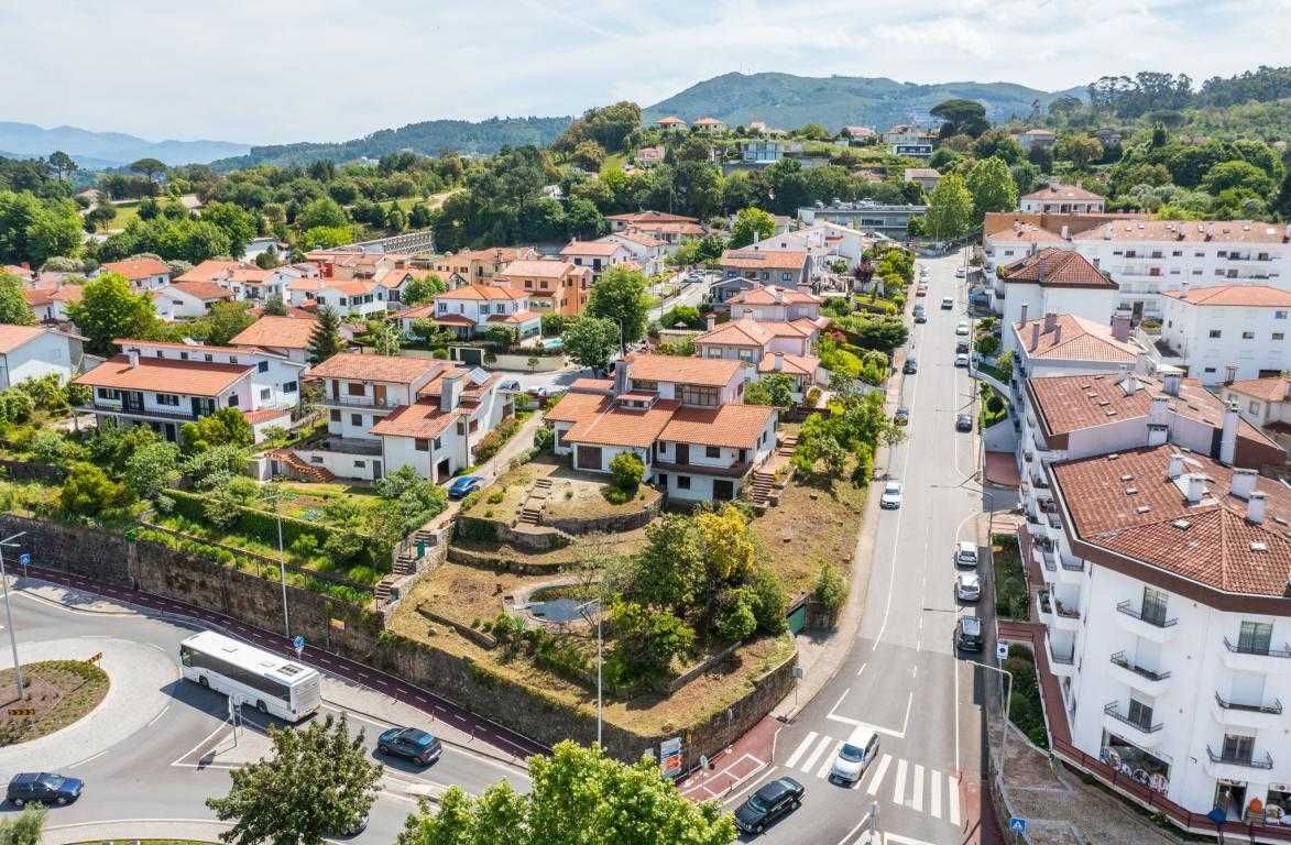 Moradia independente T5, Arca e Ponte de Lima