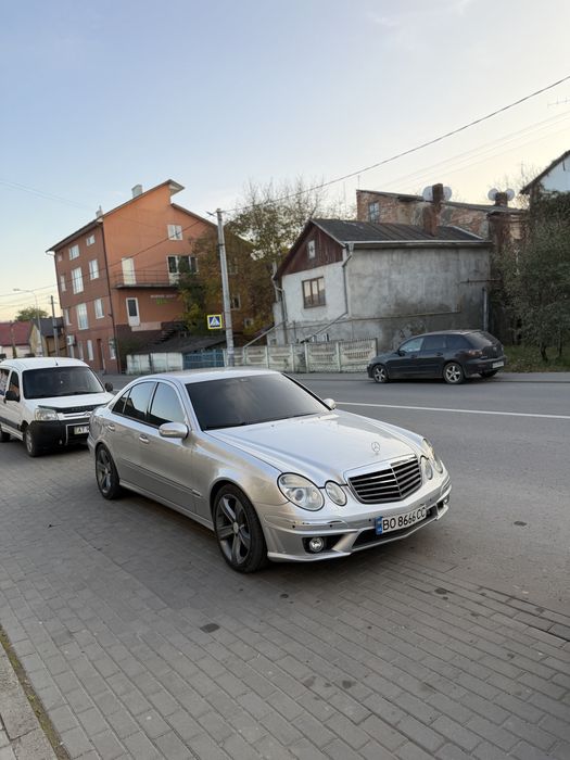 Mercedes-benz e-class 320