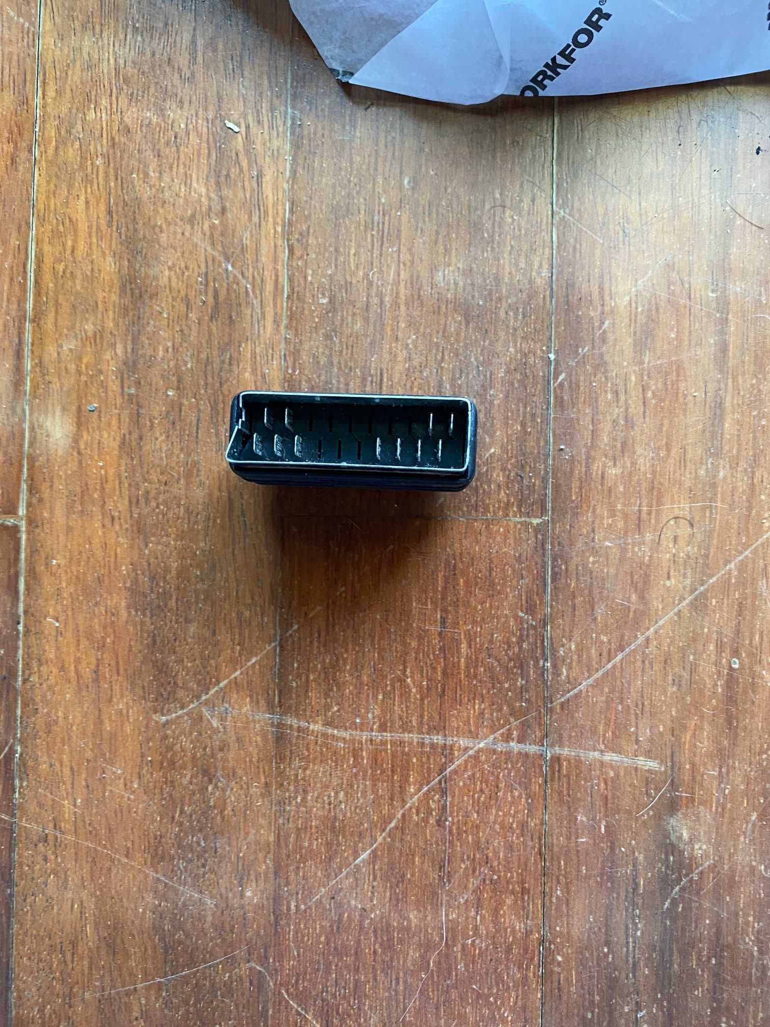 peca para televisao com 3 entradas