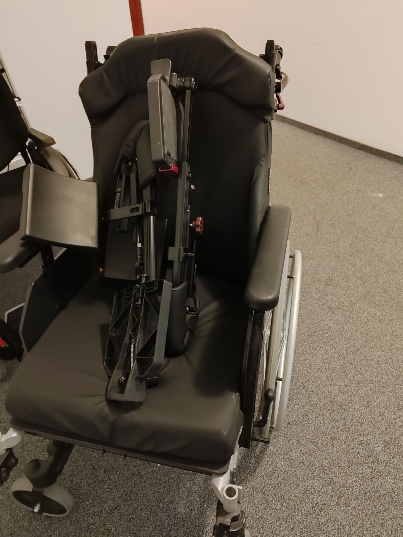 Инвалидное кресло - коляска