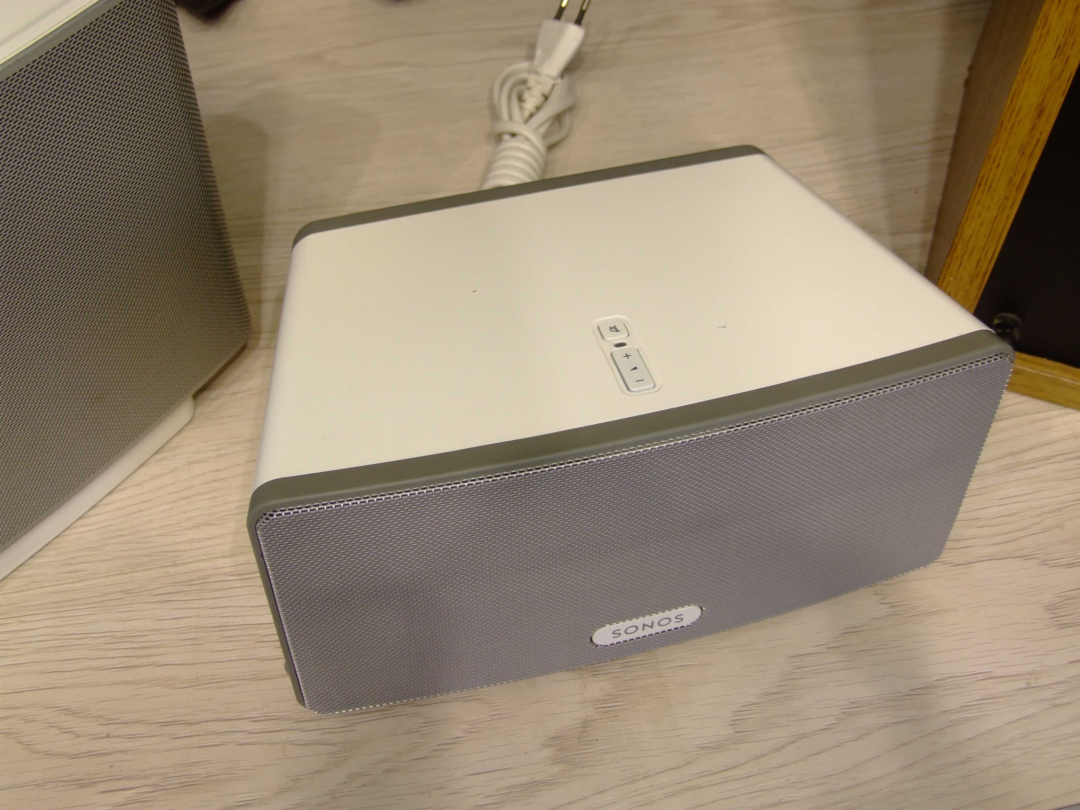 Бездротова мережева аудіо система SONOS PLAY:5 і PLAY:3. Без передплат