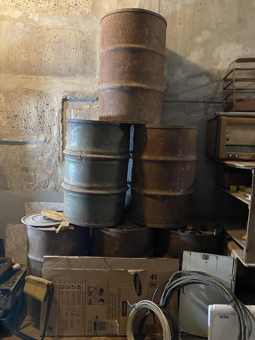 Бочки металеві 200л