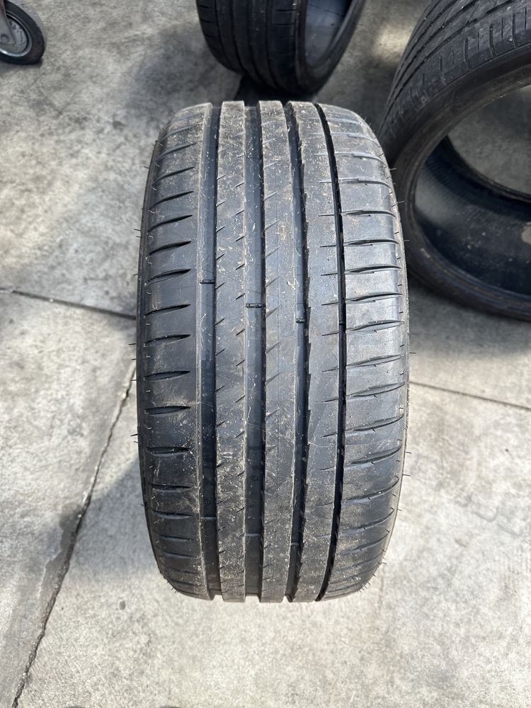 Літня пара 245/40/19 michelin