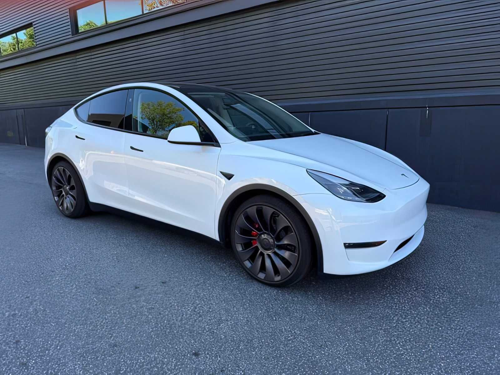 2024 Tesla Model Y Performance