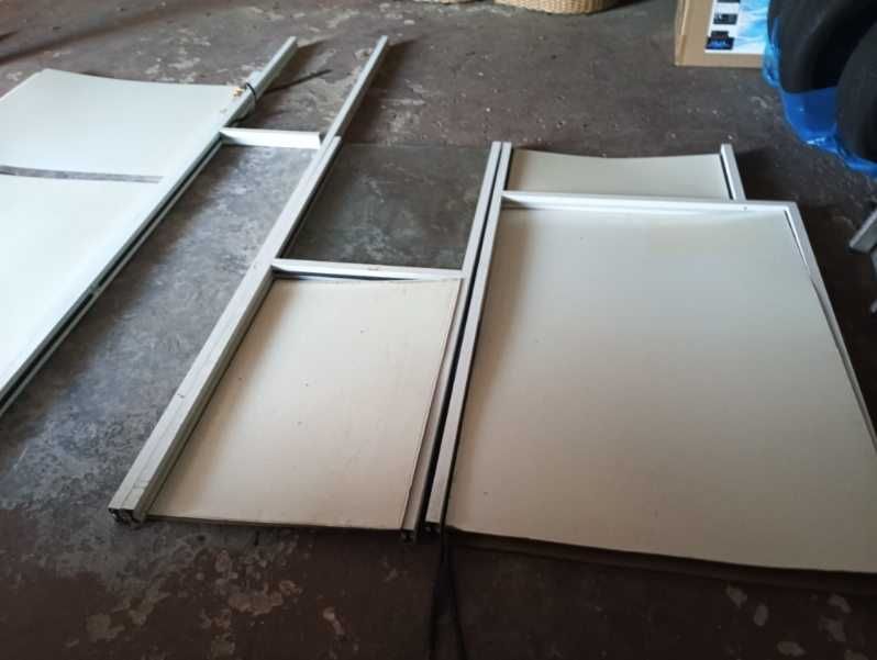 Ścianka  dzielona  dwa pomieszczenia z profili Aluminiowych