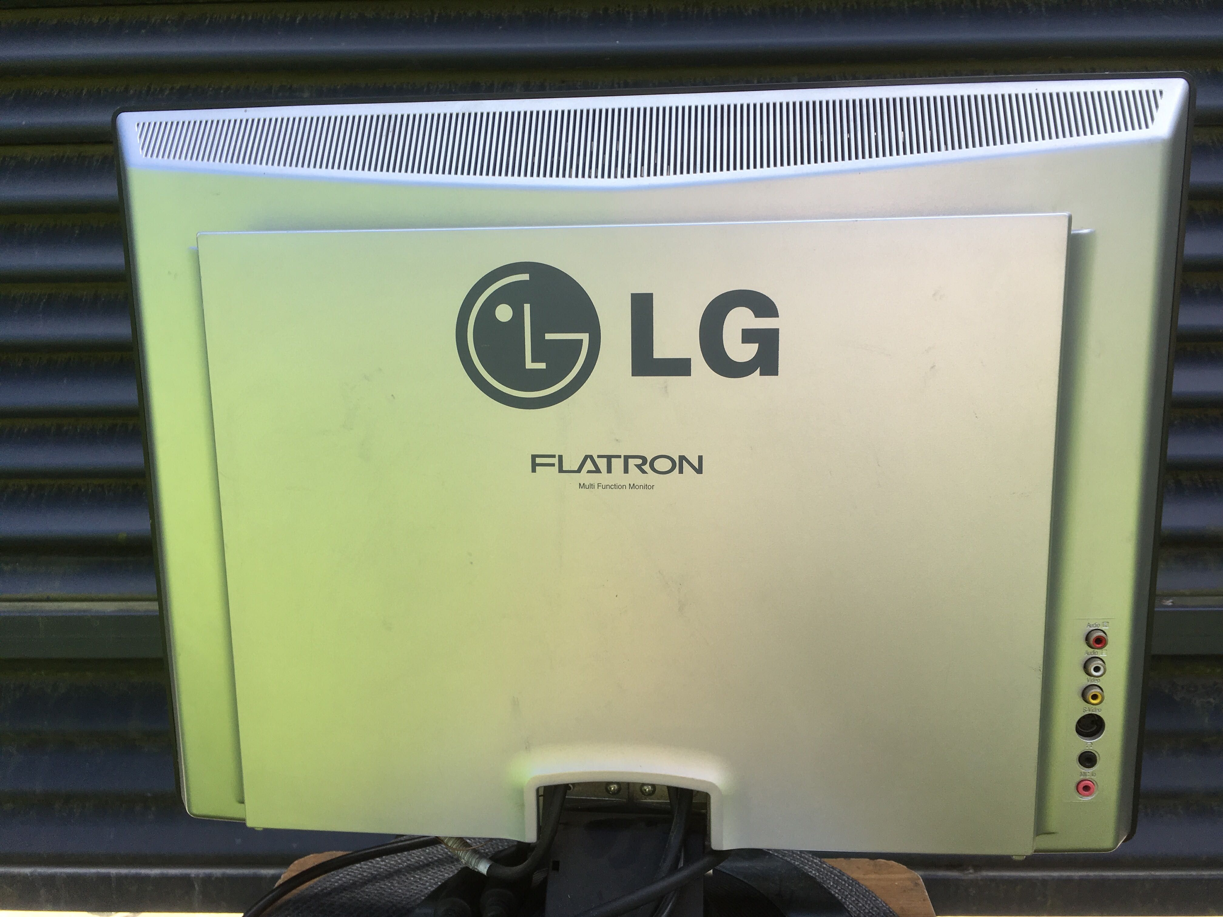 Монітор телевізор  LG FLATRON L193ST 19