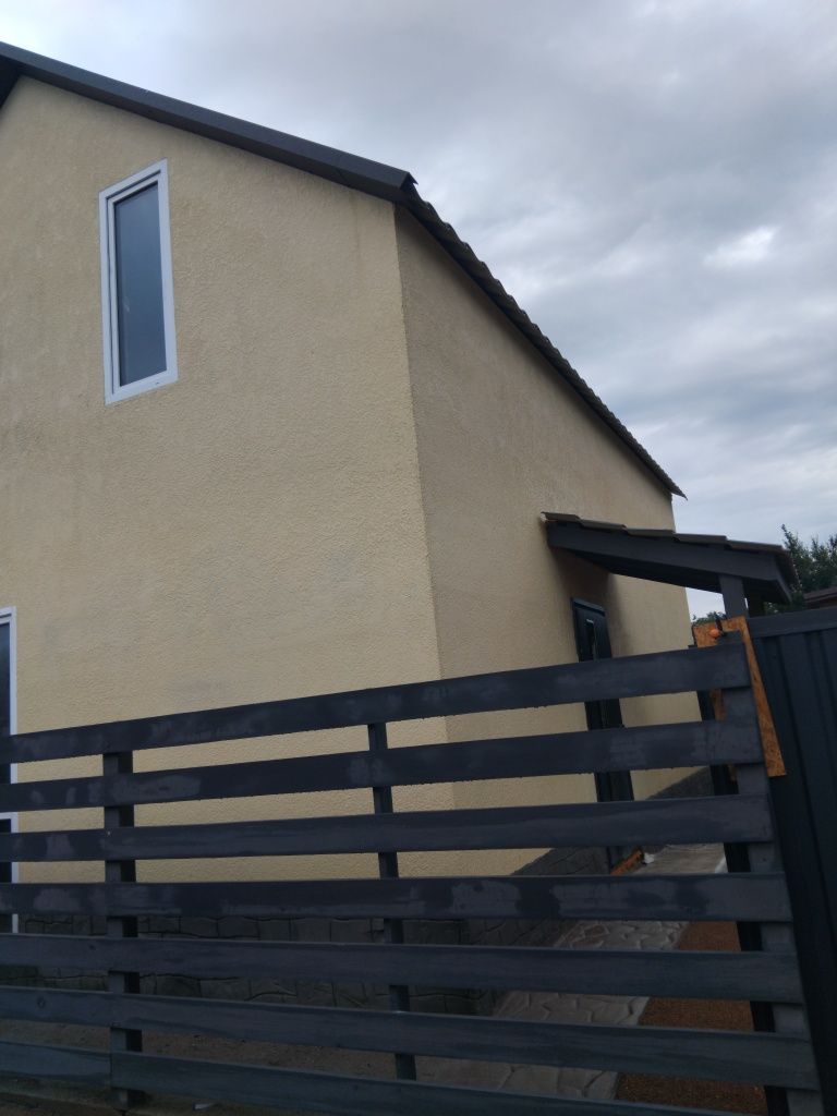Продам дом в гостомеле центр