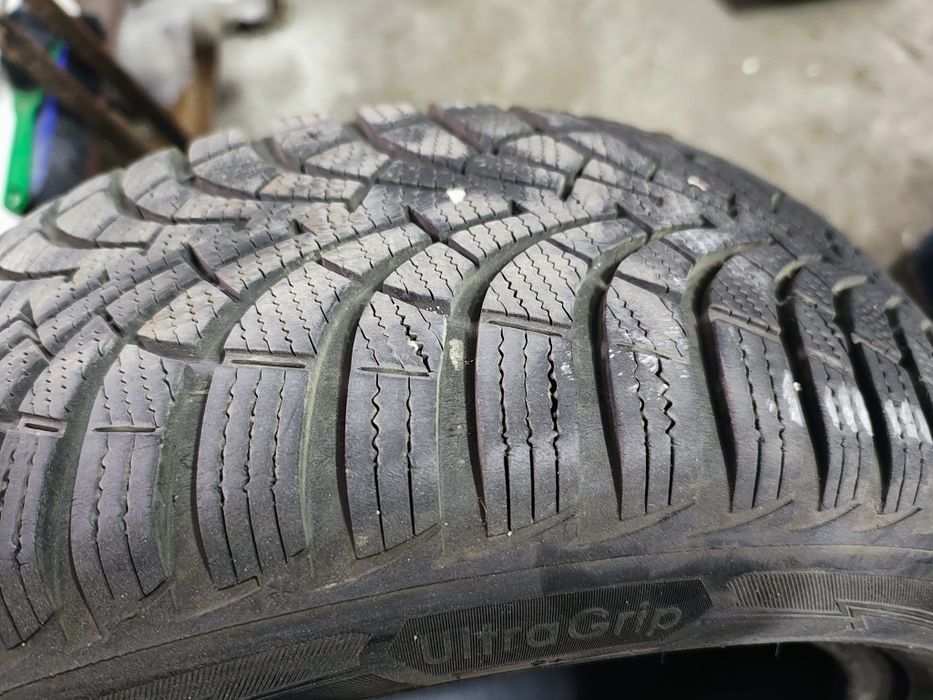 GOODYEAR 205/55/16 zimowe