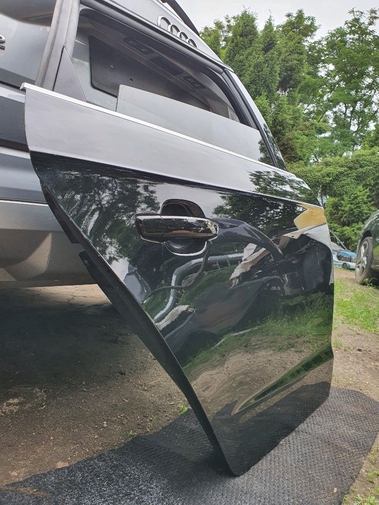 Drzwi prawe tył tylne Audi A3 RS3 8V LY9T Czarne