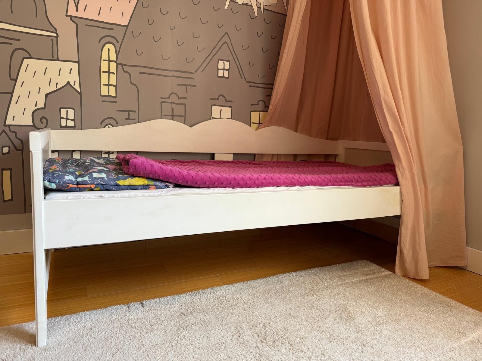 Ikea Hensvik 160x70cm wraz z materacem Vitmat