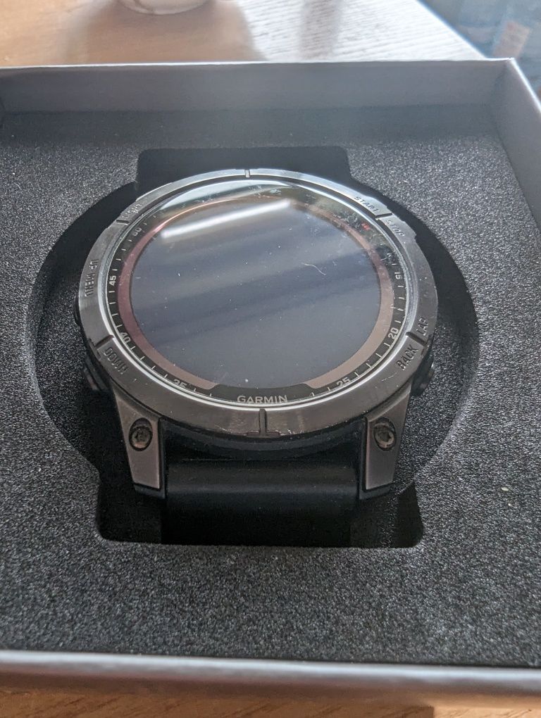 Продам смартчасы Garmin Fenix 7 Solar Black Band