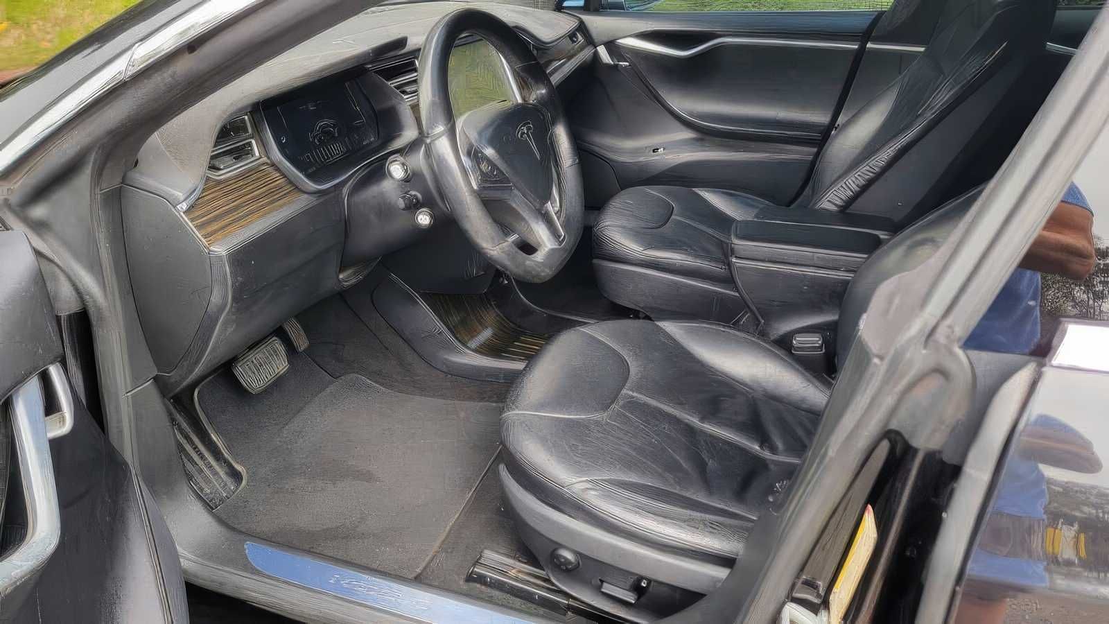 2015 Tesla Model S 70