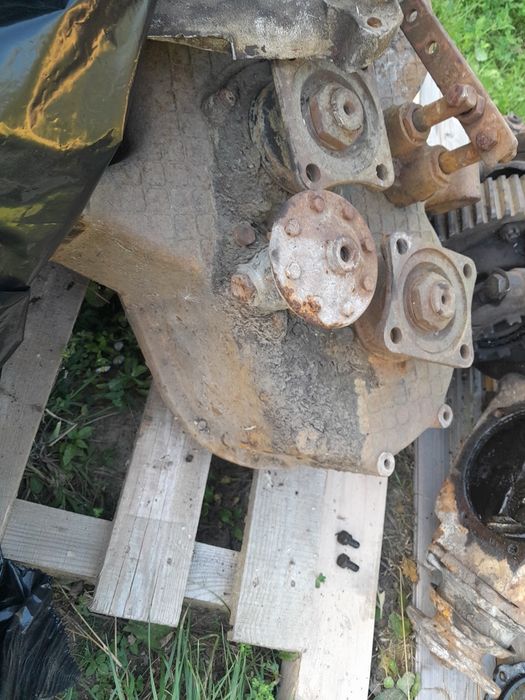 Продам роздатку зіл 131