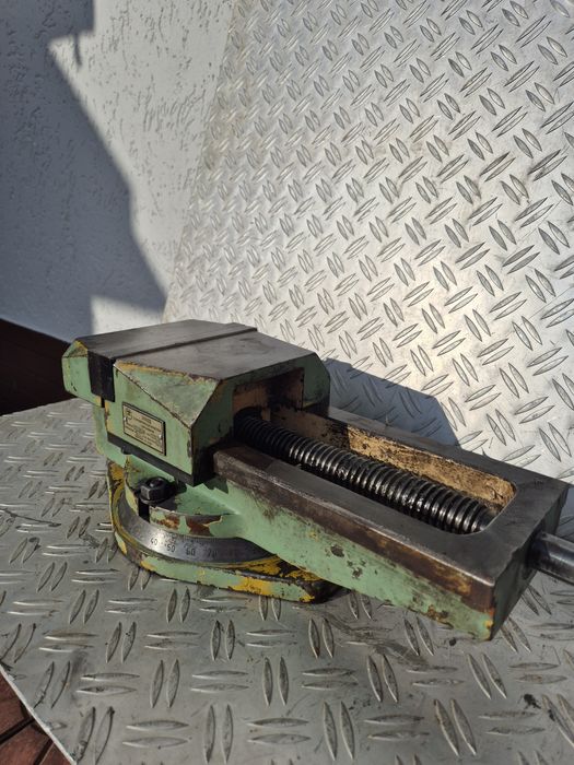 Konkretne imadło maszynowe 160 mm obrotowe  okazja!