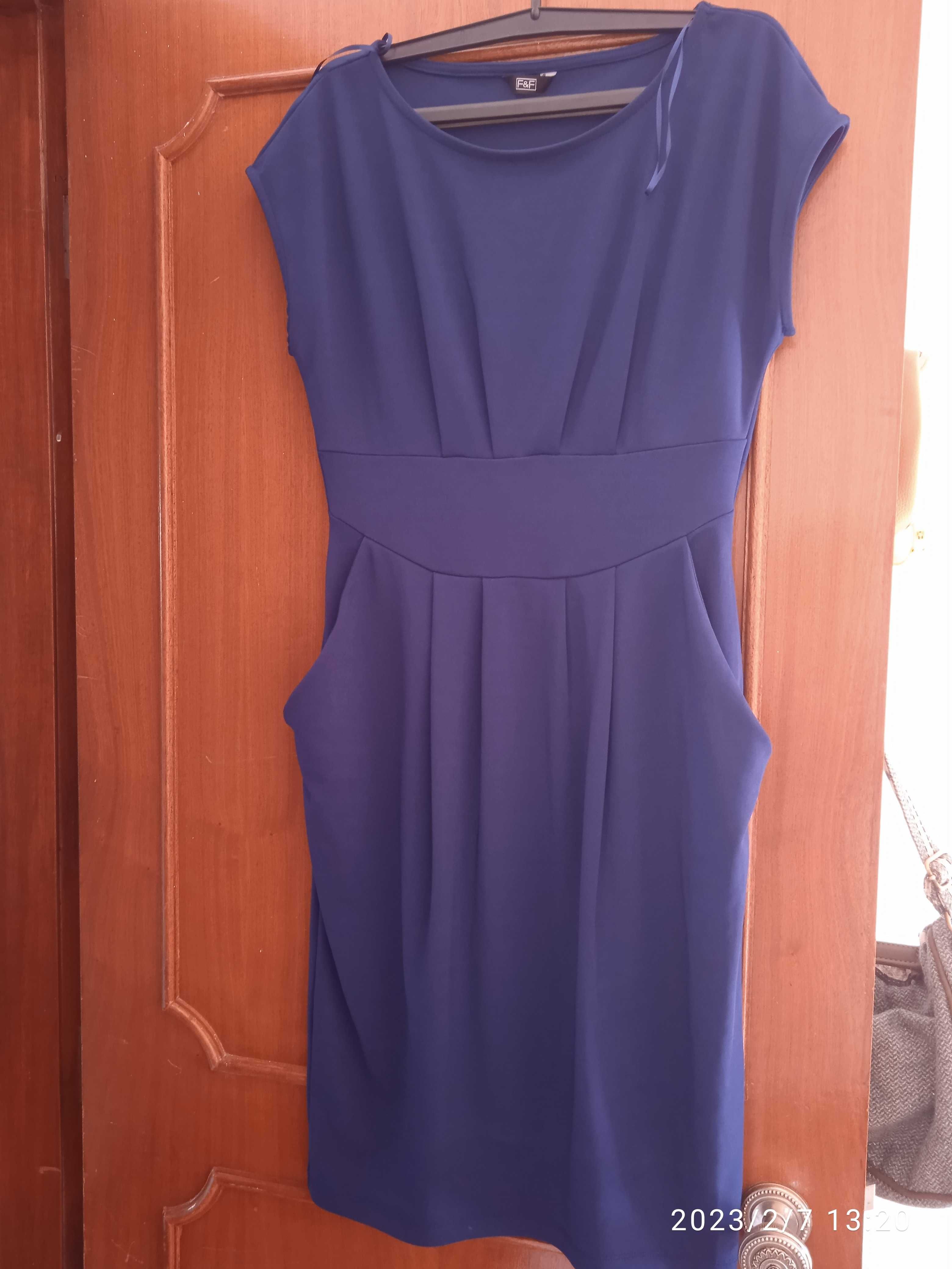 Vendo vestido azul + oferta camisola de Verão