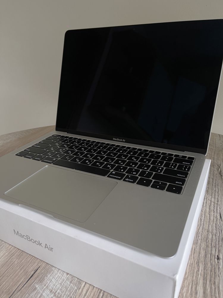 MacBook Air Retina, 13-inch, 2019