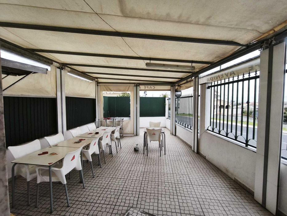 arrenda-se Café Snak Bar