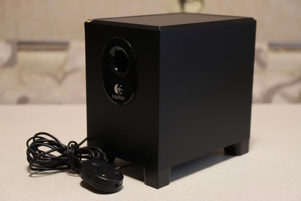 Logitech  X - 210  сабвуфер