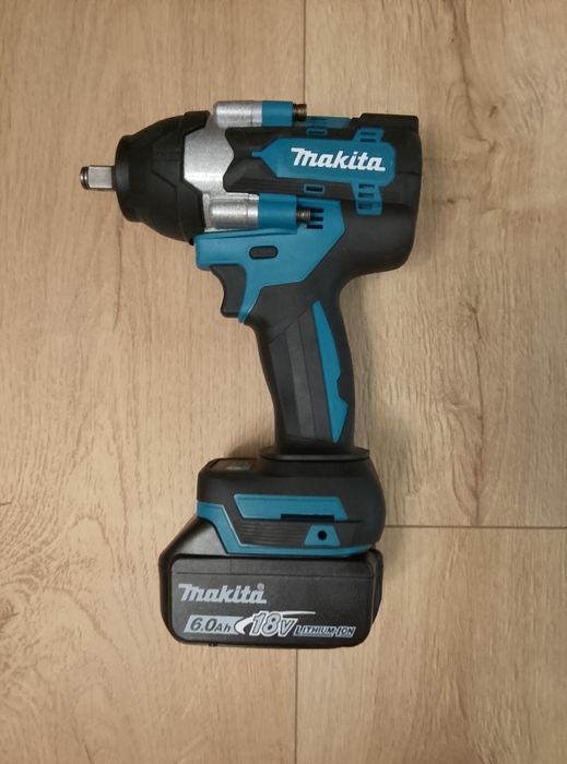 Klucz udarowy akumulatorowy Makita DTW700 + bateria 6.0Ah