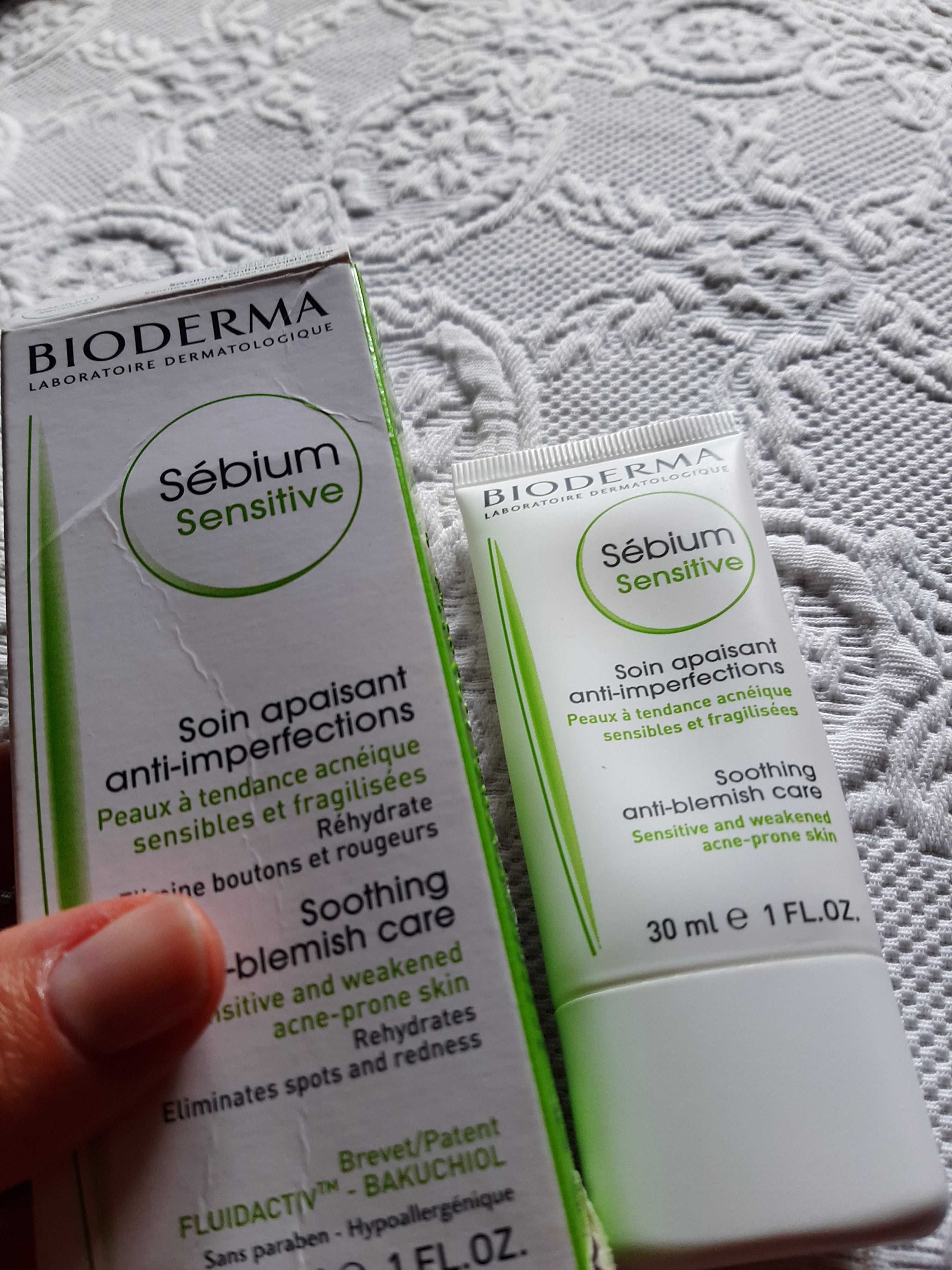 Gel lavante e creme hidratante Bioderma