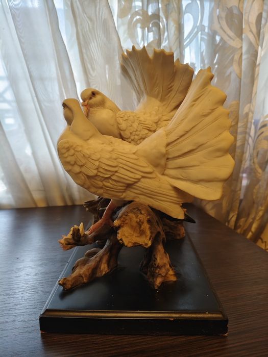 Статуэтка голуби