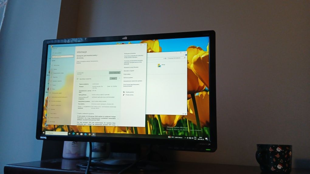 Komputer z monitorem 21"