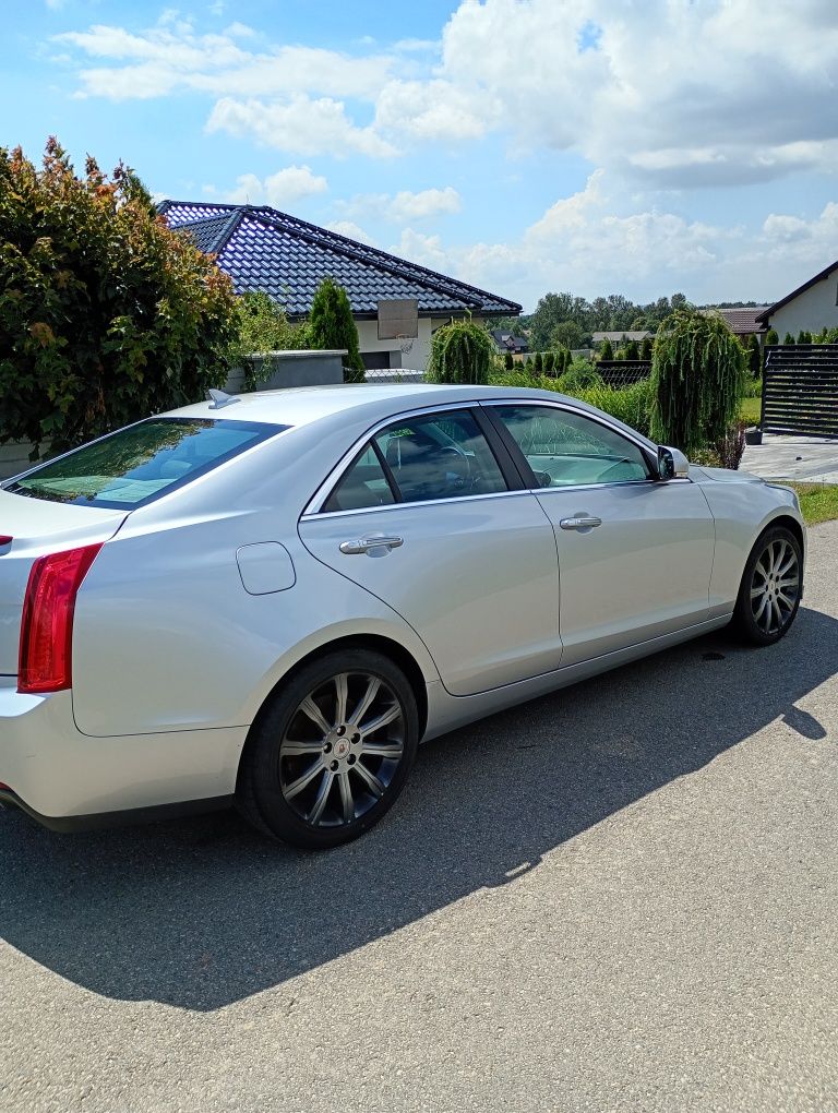 Cadillac ATS. Stan idealny!! Niski przebieg!