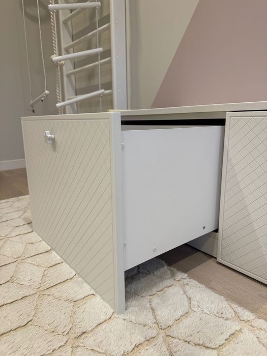 Тумба з фрезеруванням