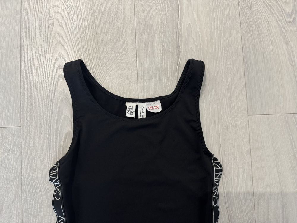 Купальник Calvin Klein на двачинку 10-12 років