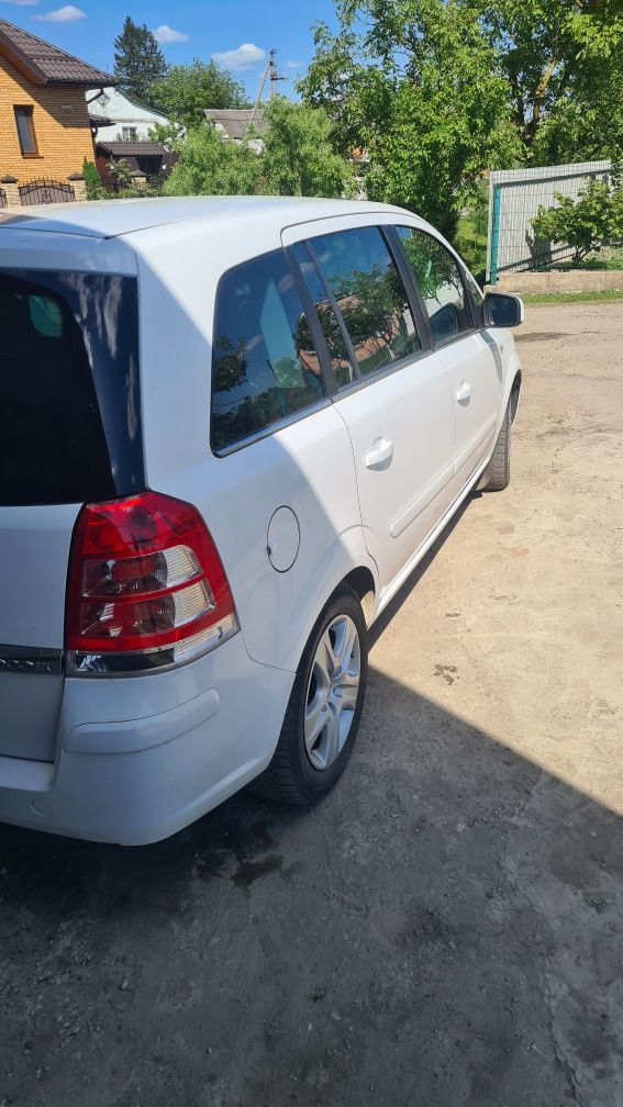 Продам або обміняю Opel zafira