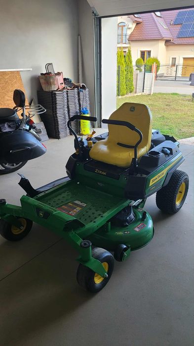 kosiarka samojezdna John Deere Z315E z 2023 roku. Z USA