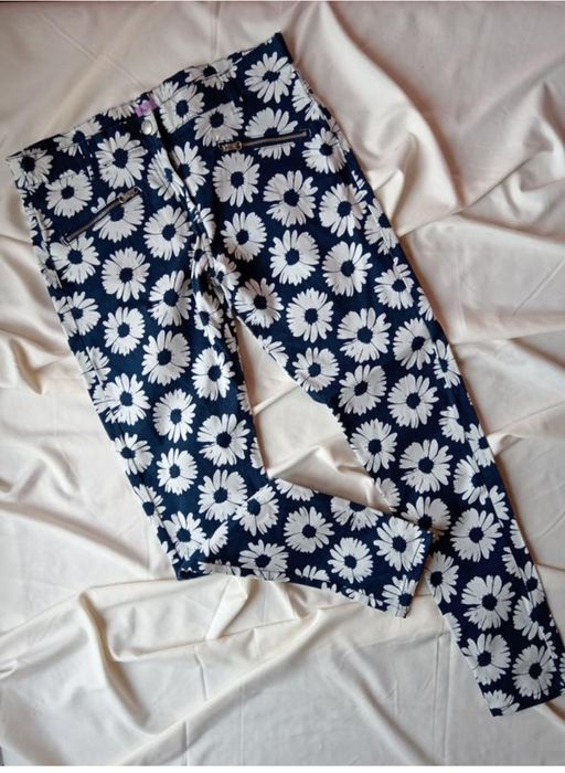 Брюки, штани, в квітковий принт, на дівчинку 13/14 років, 158/164