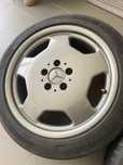 Jantes (estilo AMG classico) 17” com Pneus – Como Novas!