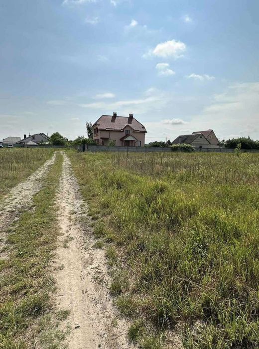 Продам земельну ділянку с. Забороль