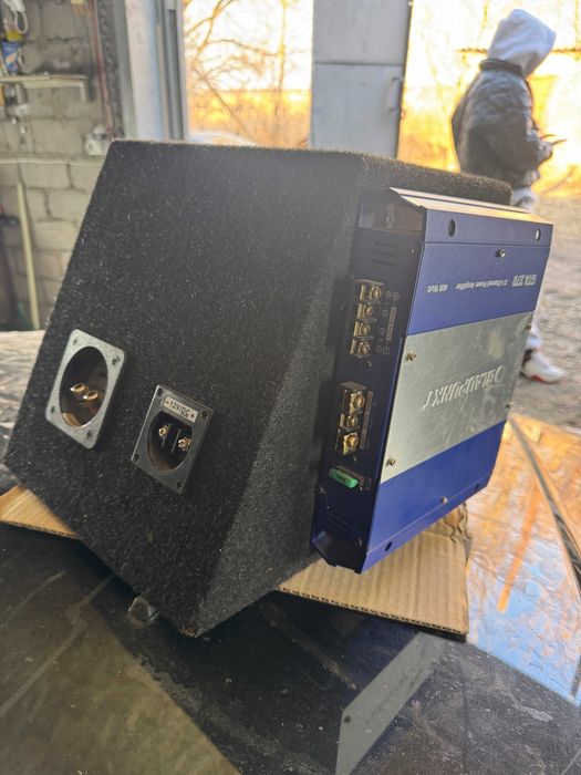 Автомобільний сабвуфер Alpine с Усилителям Blaupunkt 400 Watt