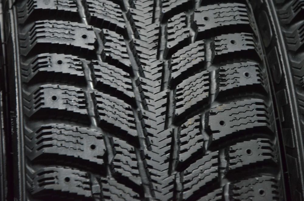 Rok 2025 Opony Bieżnikowane BARGUM Extreme 185/65 R14 Komplet