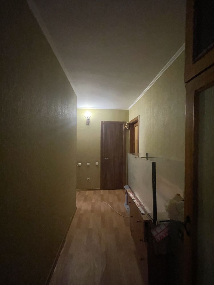 Продам 3-к квартиру в центрі міста