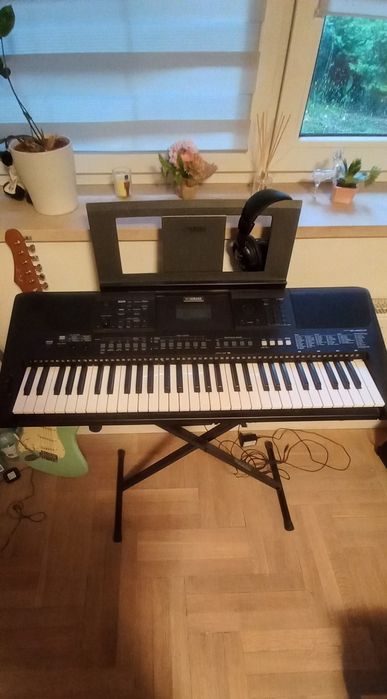 Keyboard Yamaha PSR E463