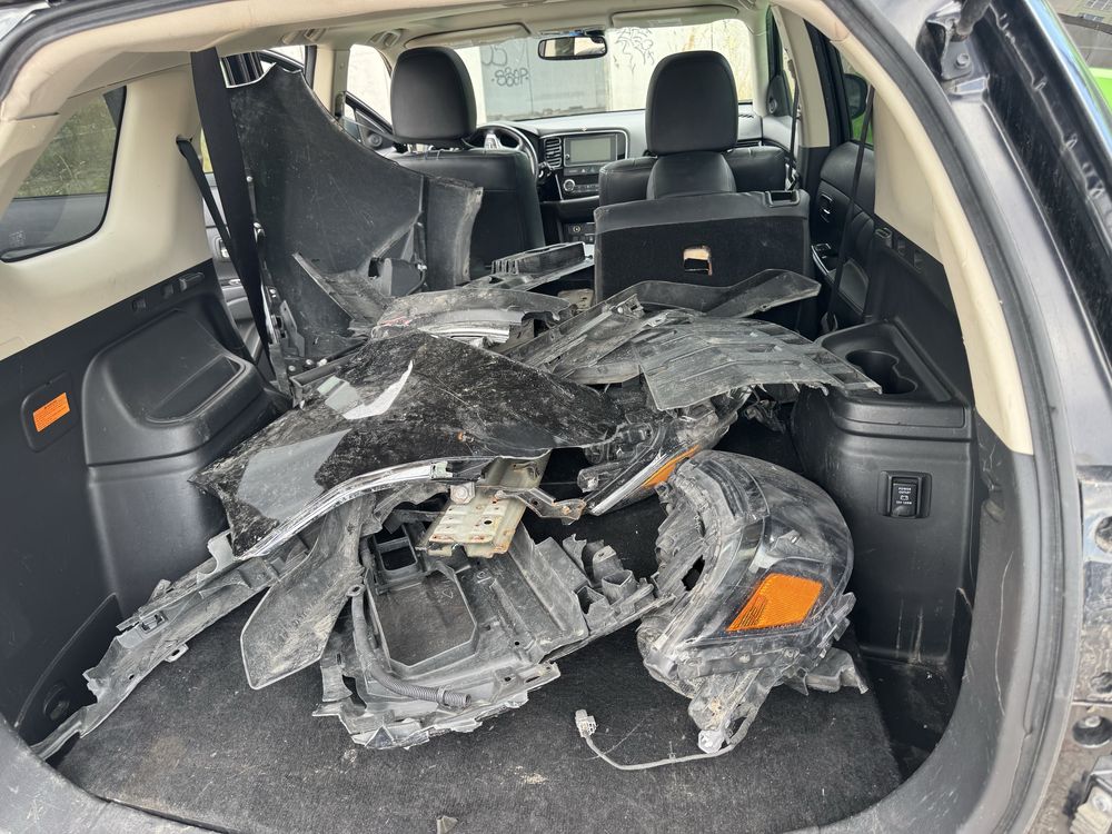 Mitsubishi Outlander PHEV гібрид