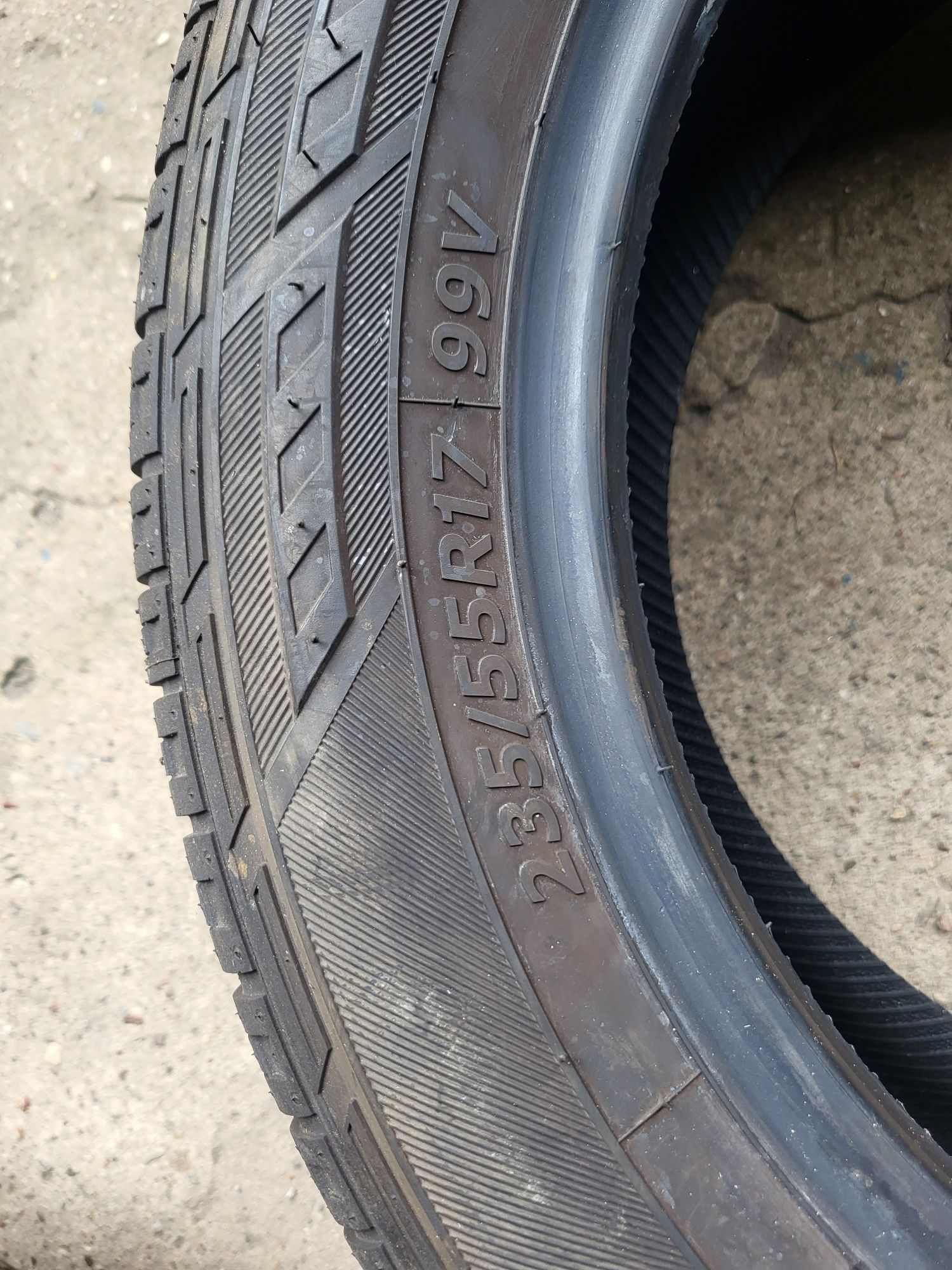 2x235/55R17  Hankook Dynapro HP