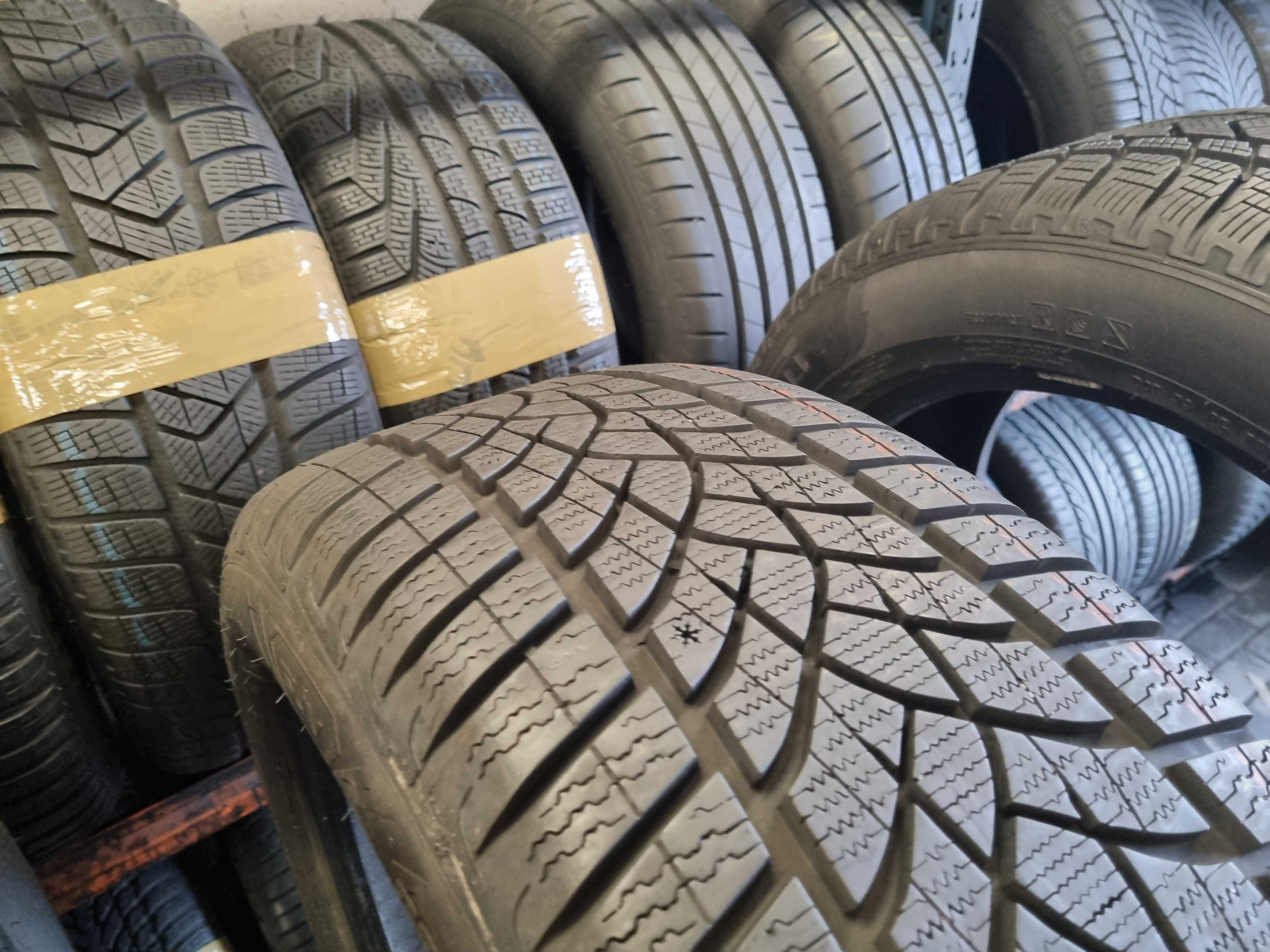 235/50/19 99V Goodyear Ultra Grip Preformance Gen-1 AO Dot.1721R