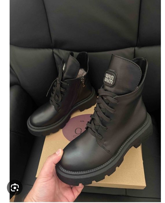 Зимові ботинки чоботи жіночі 38р