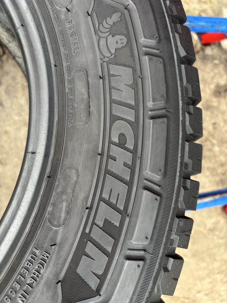 215/70/15c R15 Michelin Agilis CrossClimate всесезонка 1 шт