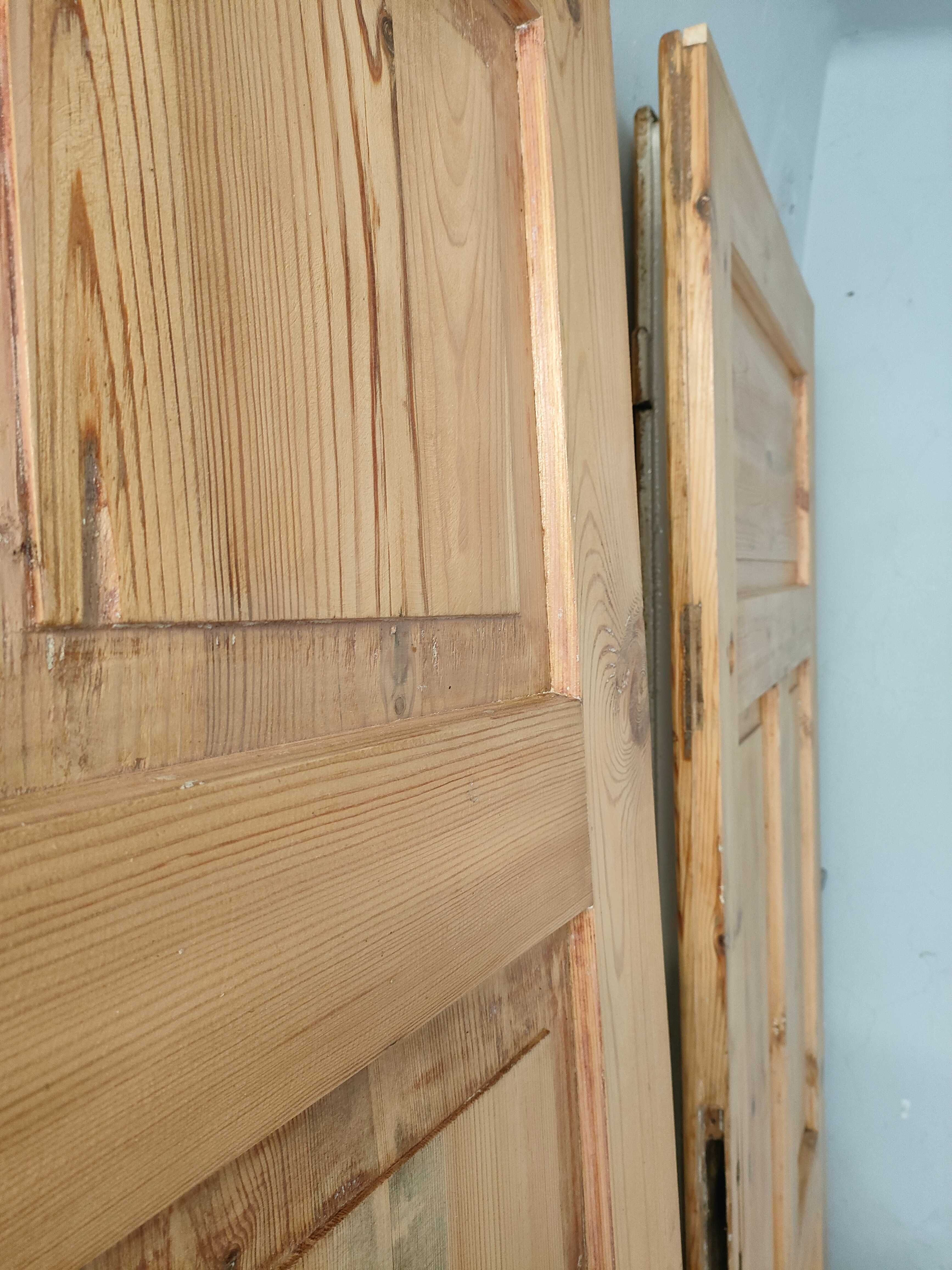 Drzwi drewniane 60 letnie odnowione zaimpregnowane