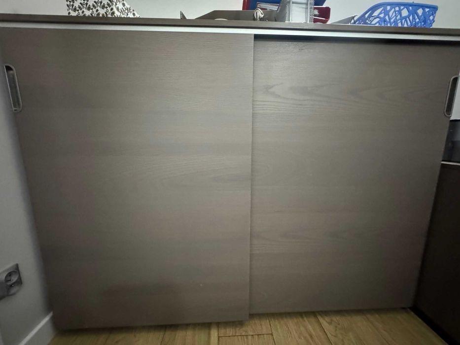 biurka, szafy, meble biurowe IKEA