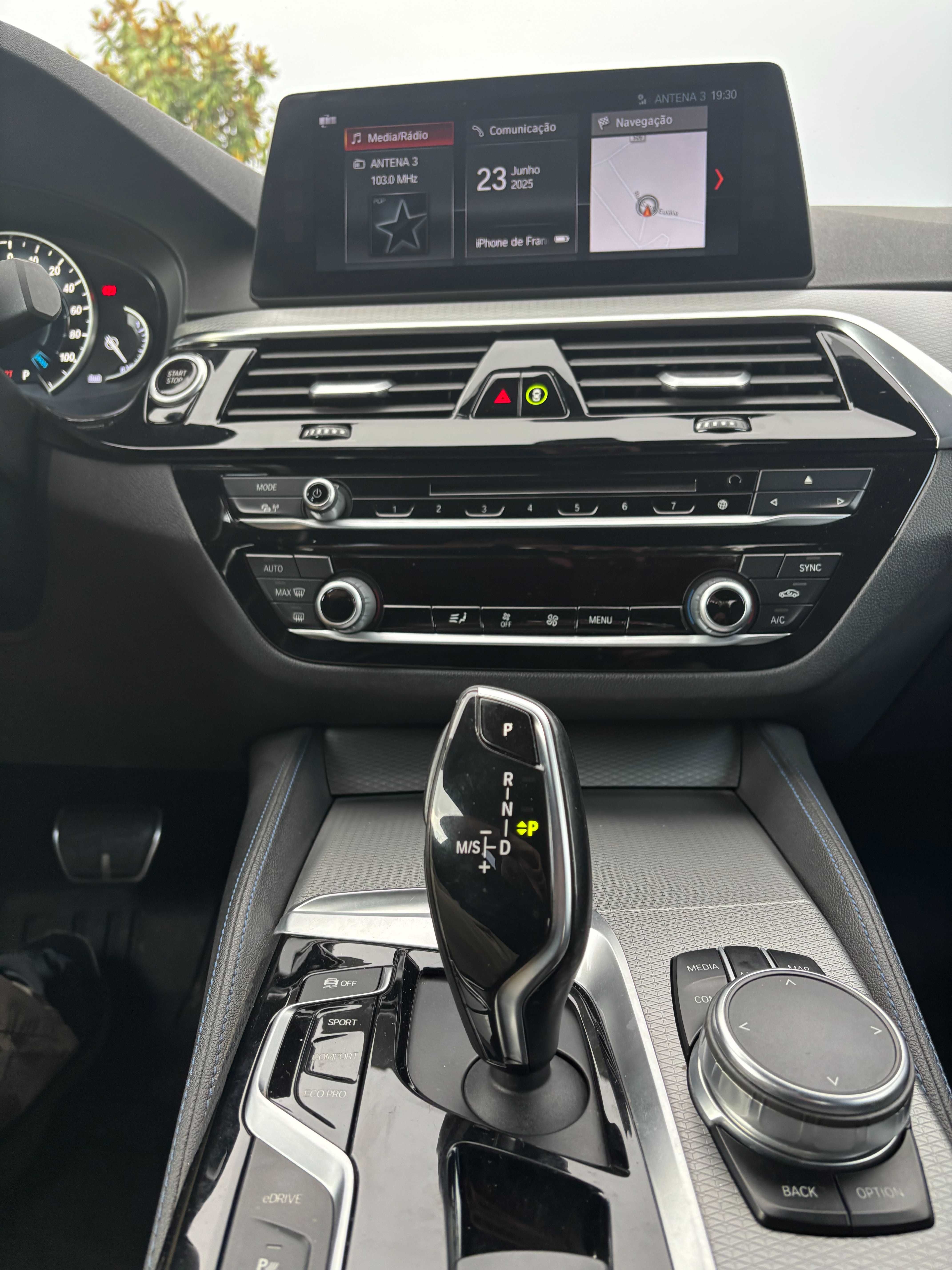 BMW 530 e iPerformance Pack M (Nacional) Com IVA Discriminado