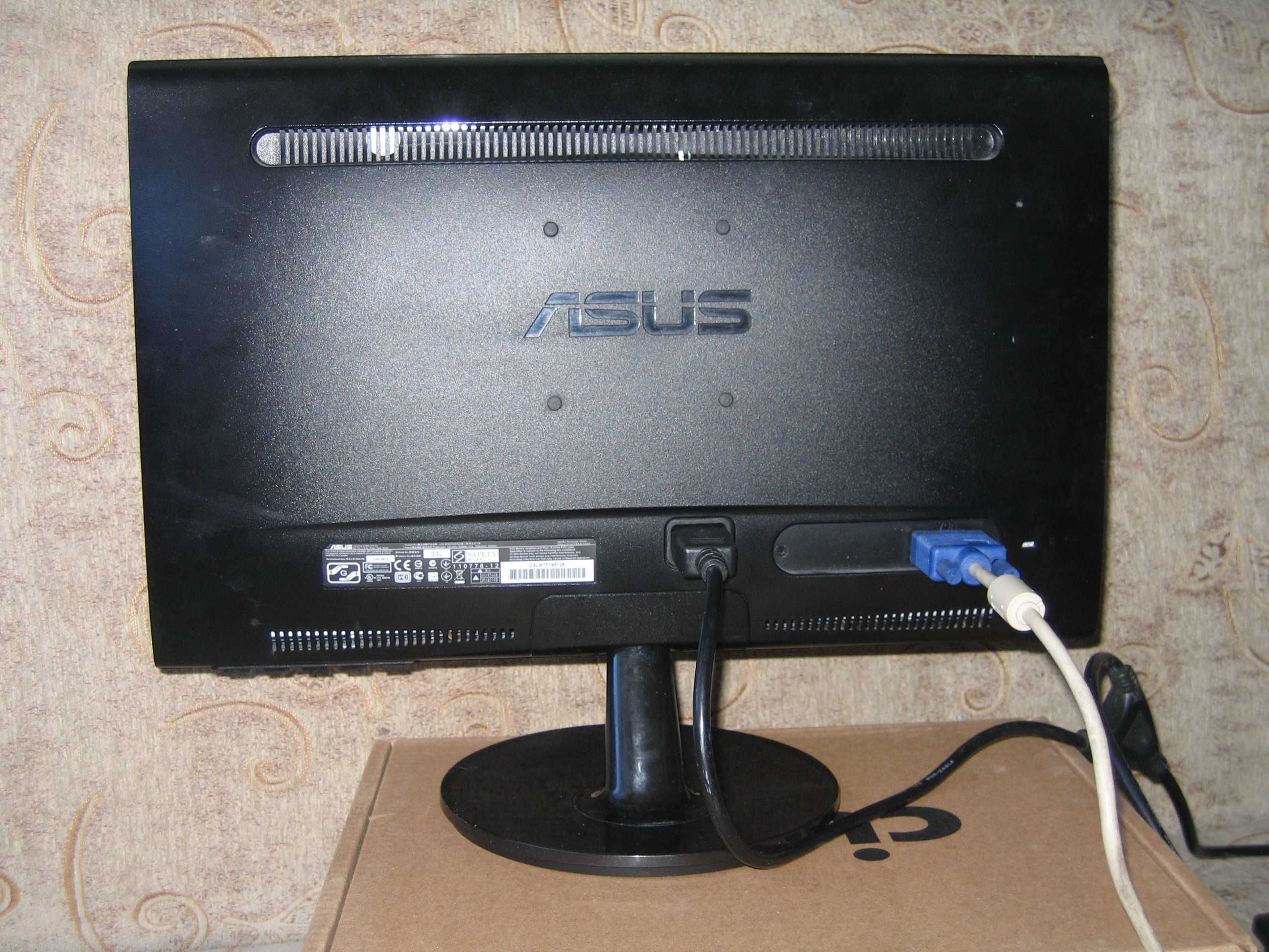 Monitor LED - ASUS VS197D 19" 1366x768px